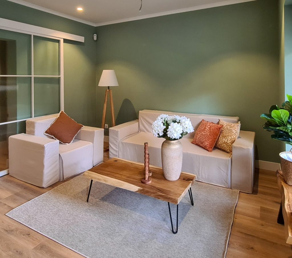 Home Staging con Muebles de Cartón: La Elegancia Sostenible